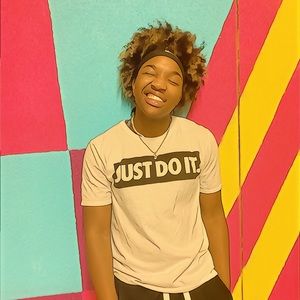 Meet your Posher, Shira